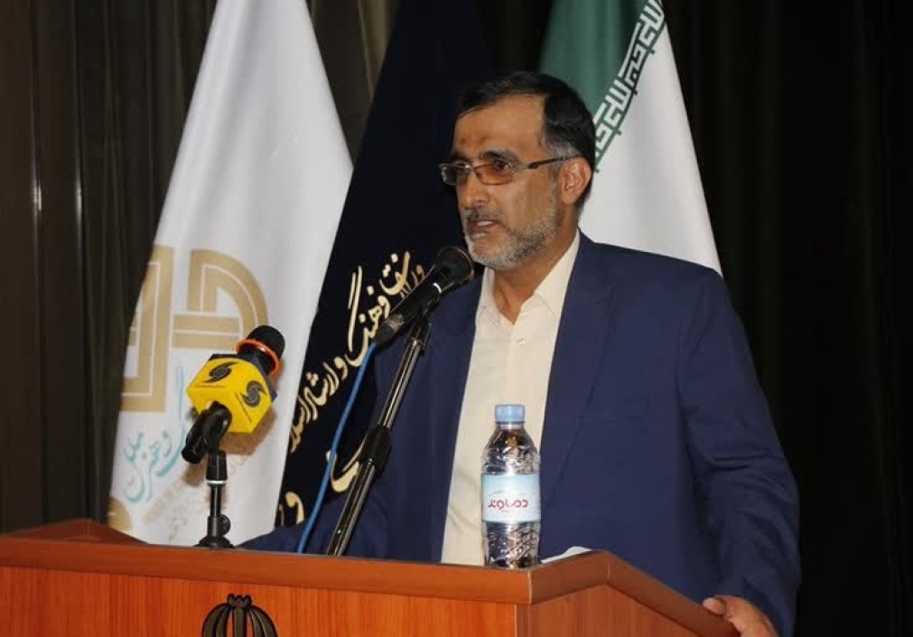 سخنرانی دکتر نائیج، مدیر عامل موسسه ساتیا و رئیس برگزاری مسابقات