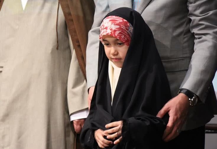 اعطاء جوائز به برگزیدگان