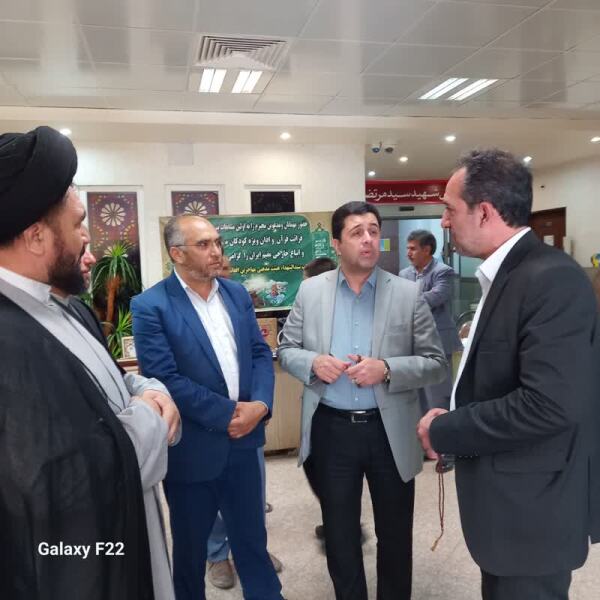 بازدید از غرفه ها